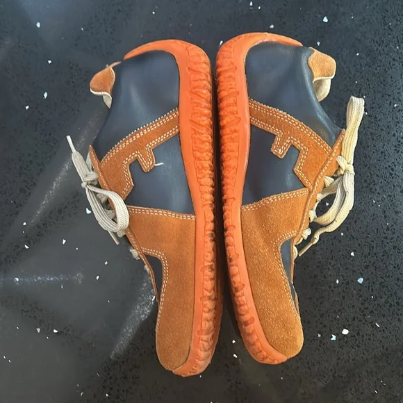 John Fleuvog Trainers - Picture 2 of 9